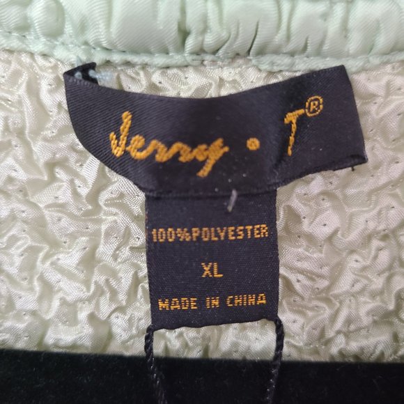 Jerry T Womens Vest - Picture 2 of 10